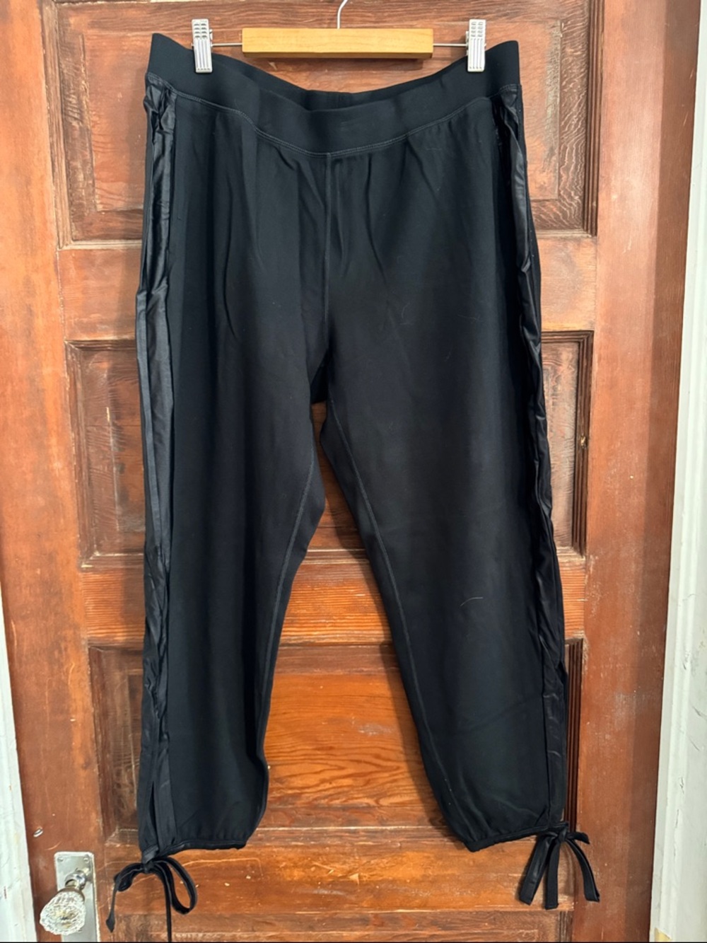 Fabletics XL Black Drawstring Jogger Pants